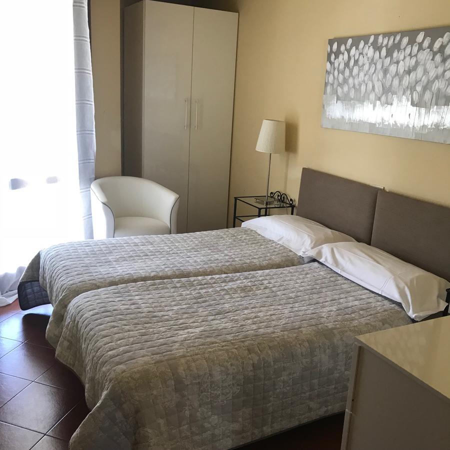 Claudio Appartamenti Bardolino Exteriör bild
